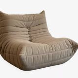 Chauffeuse Togo en velours Cotelet beige par Michel Ducaroy
