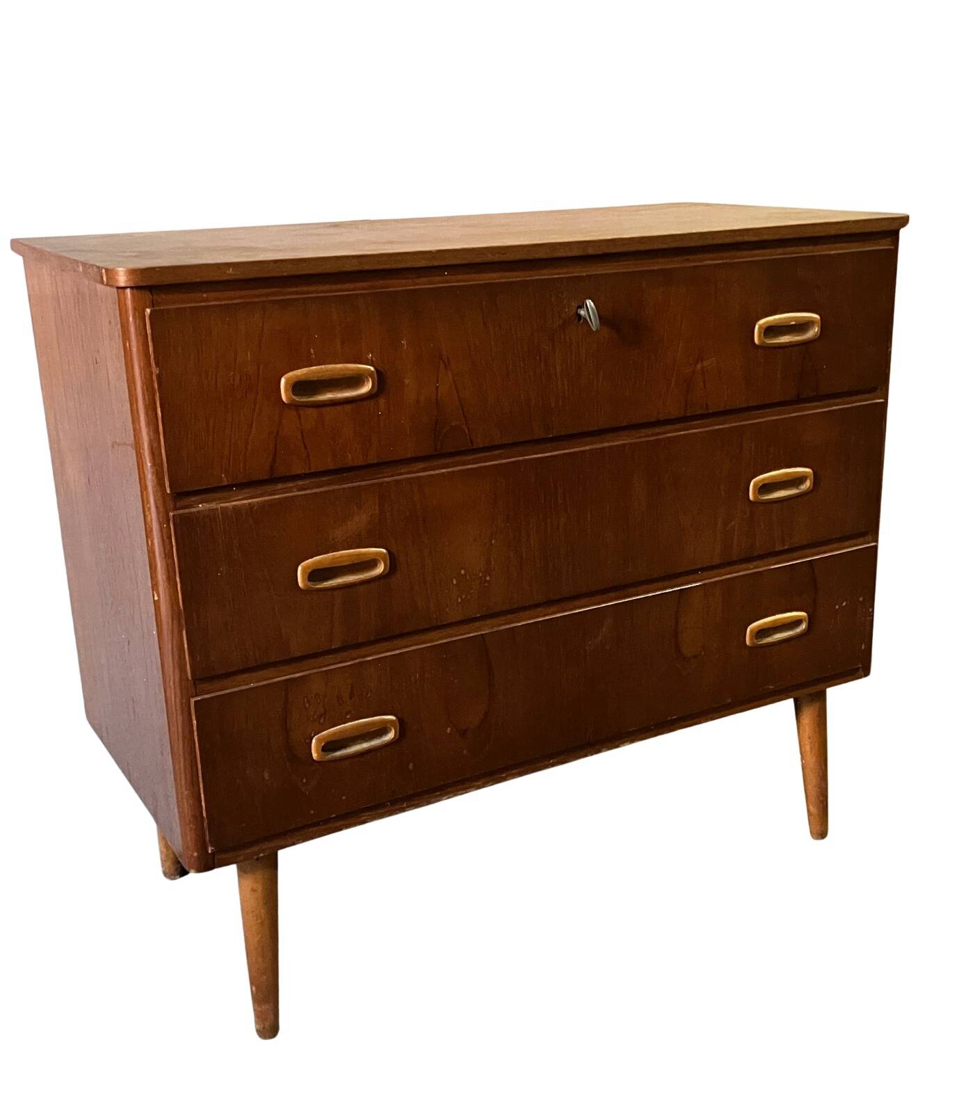 Scandinavian teak chest of drawers, 1960.