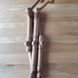 Extendable coat holder