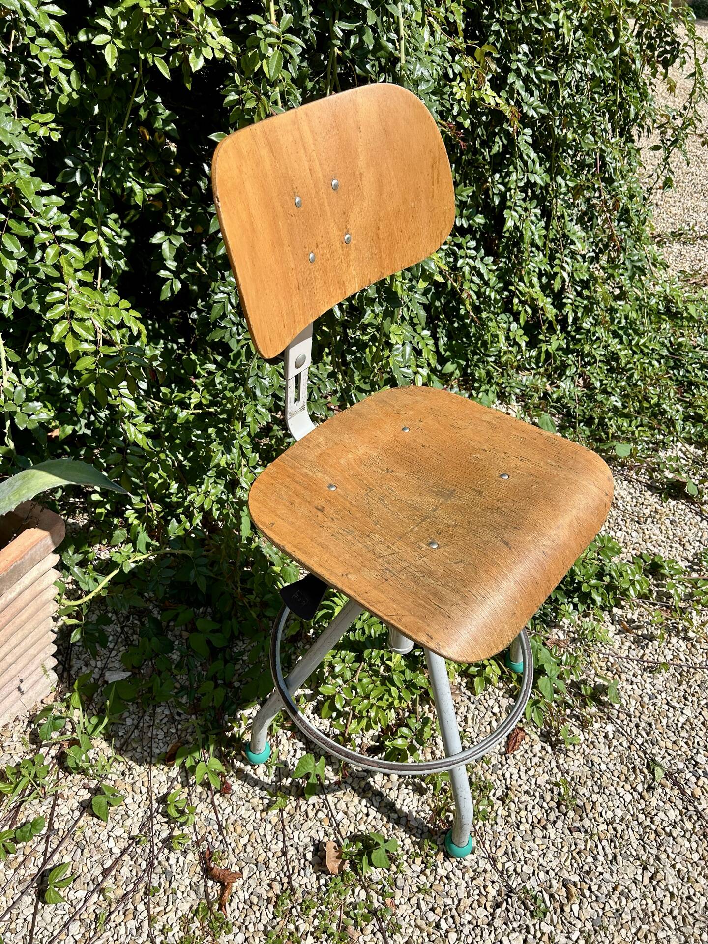 Chaise d’atelier vintage