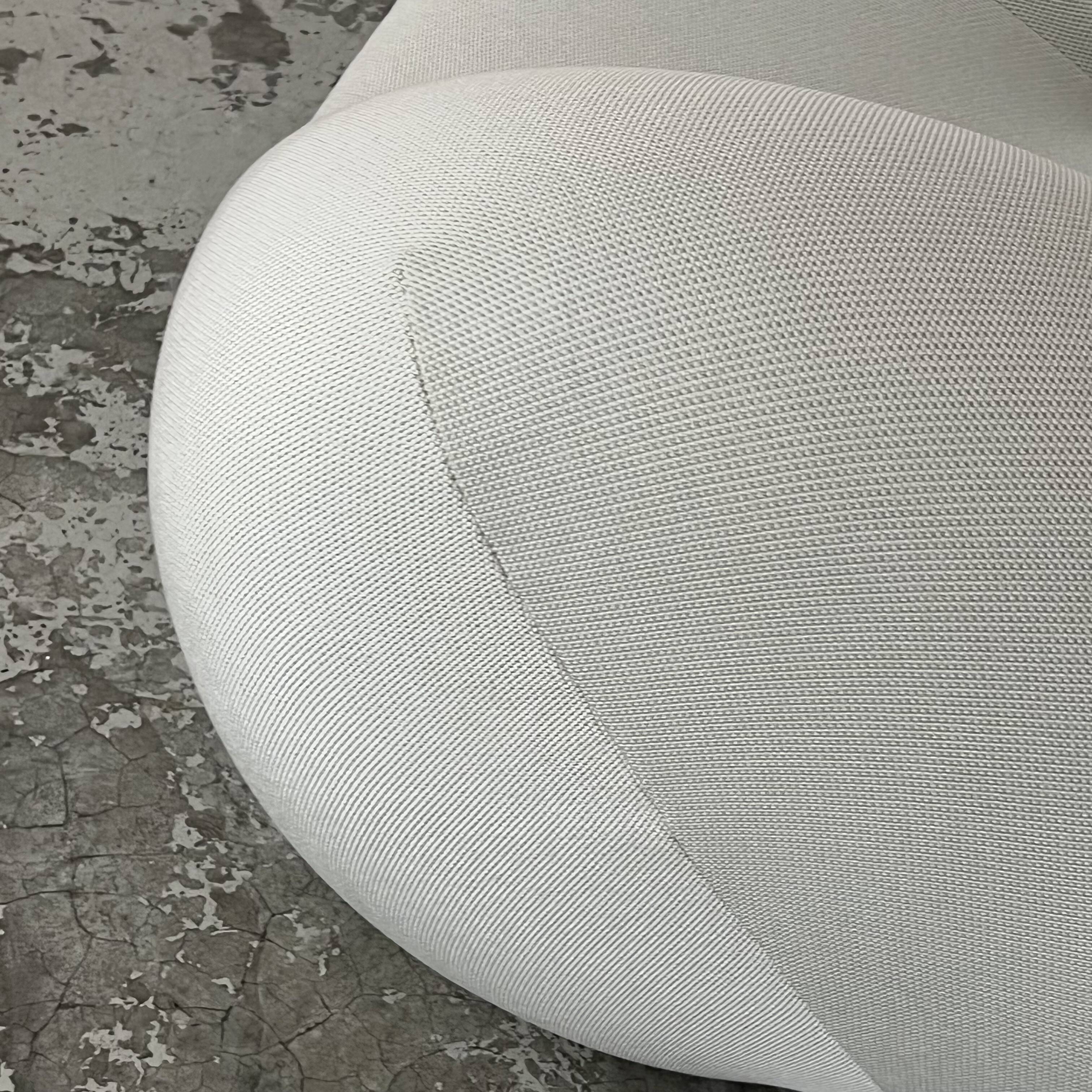 Armchair and footrest Up 5/6 La Mamma by Gaetano Pesce for B&B Italia 2000s edition