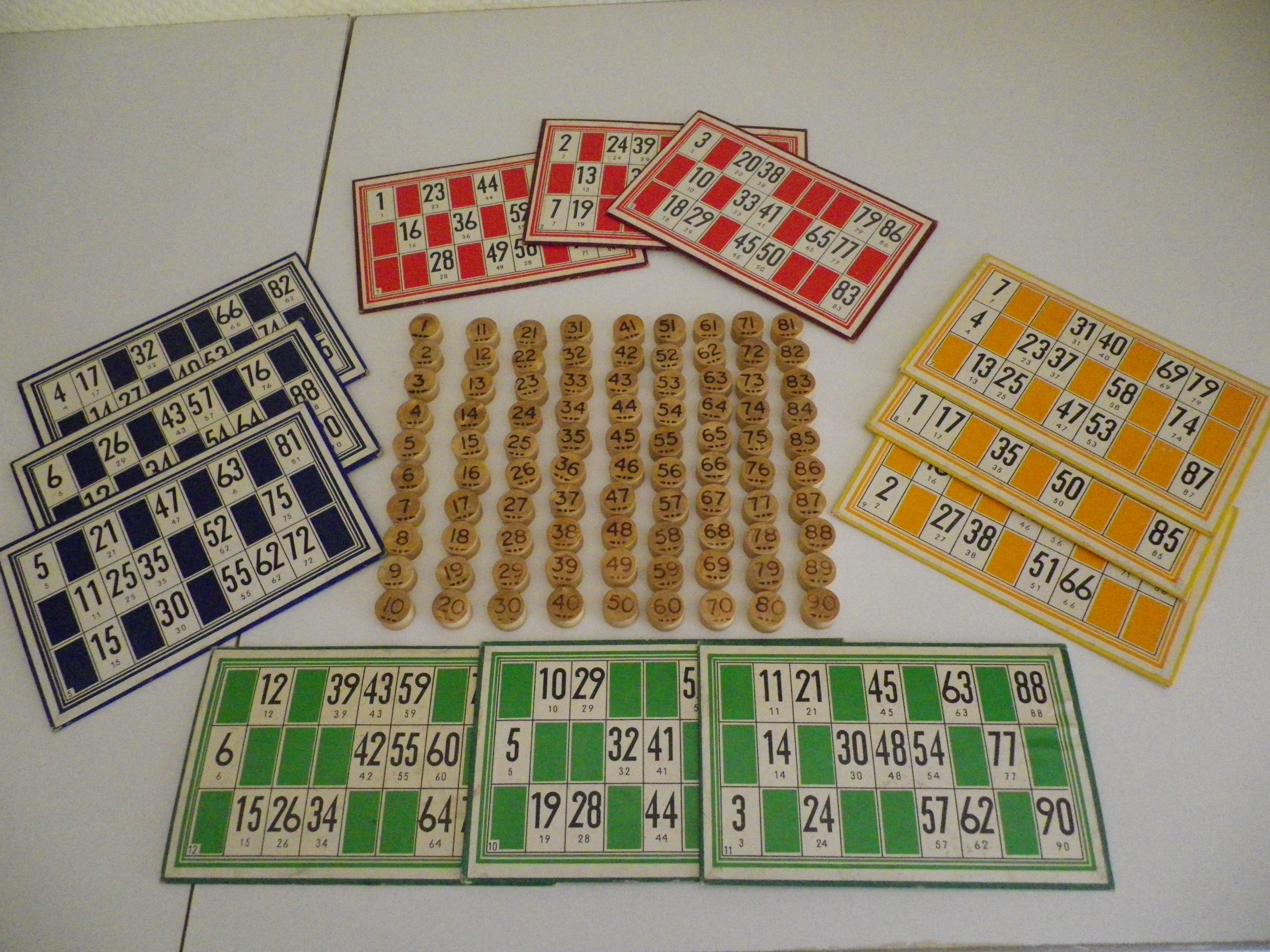 Old suitcase of board games, 7 games, - Rachez Paris -