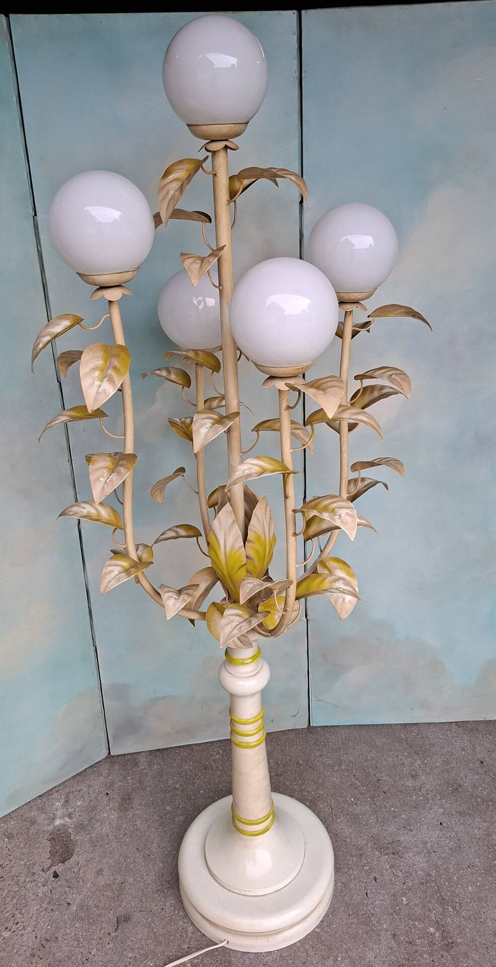 1970s Hollywood Regency floor lamp with 5 globes