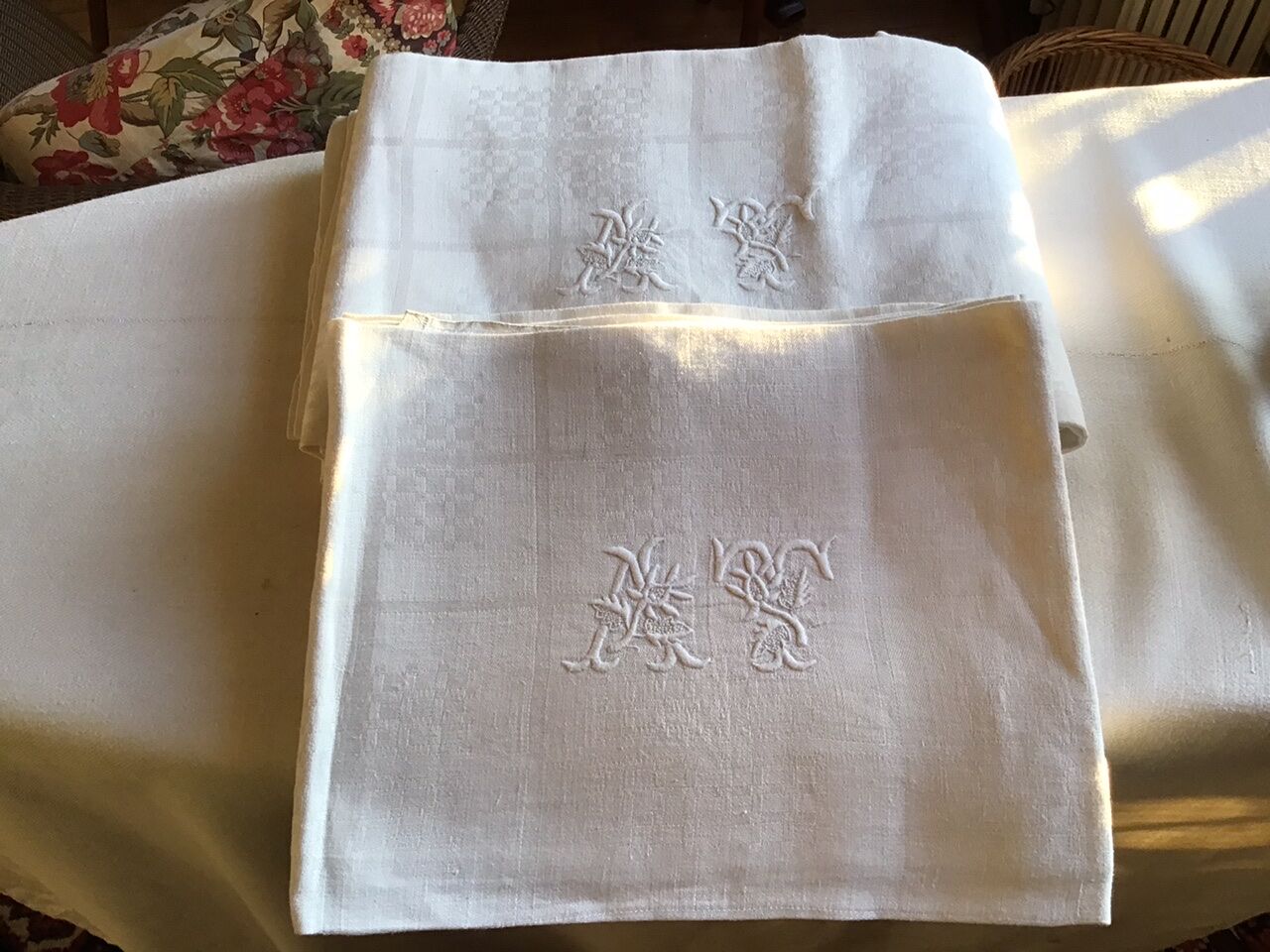 Tablecloth and its 6 linen towels