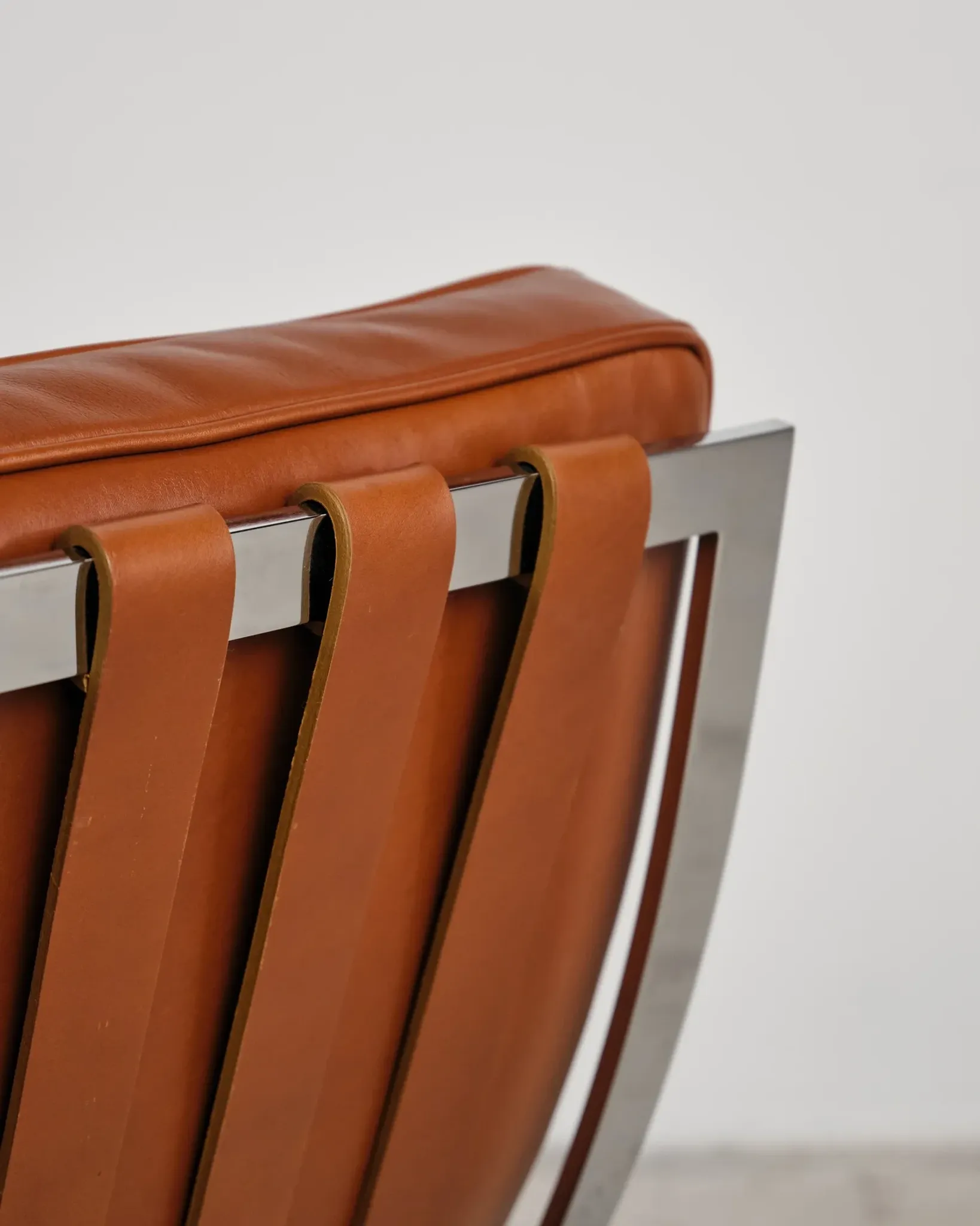 Barcelona chair in leather by Mies van der Rohe, Knoll International