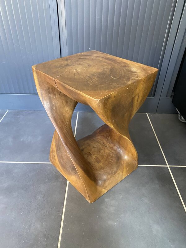 Tabouret n1 en bois brut massif noyer taillé dans la masse 1970