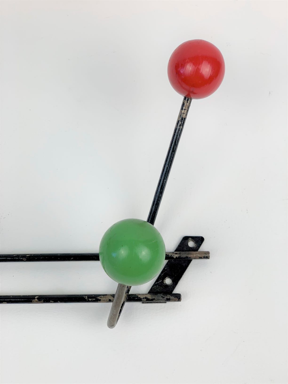 Vintage balls pateres