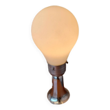 Lampe globe en opaline blanche et pied chromé