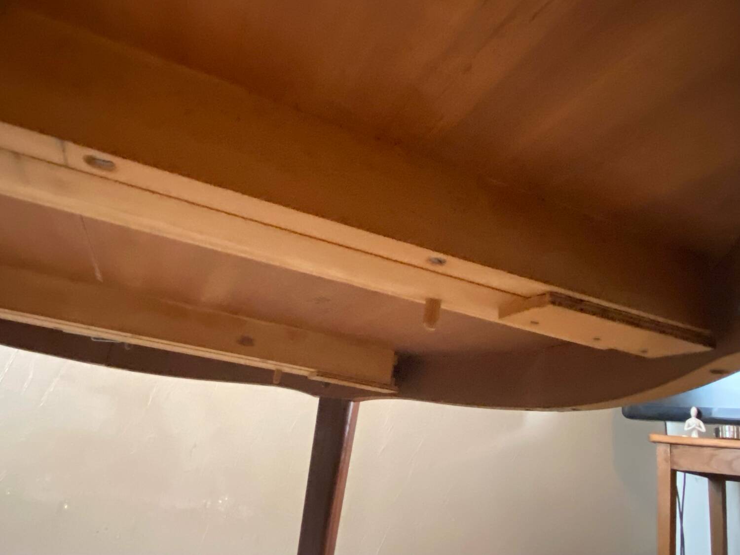 Vintage French house extendable round table (very large when unfolded)