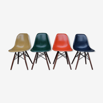 Set of 4 chairs Eames Side chairs Herman Miller Dowel DSW