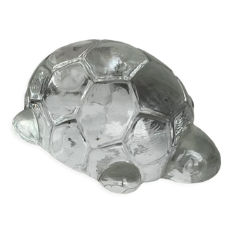 Glass paperweight