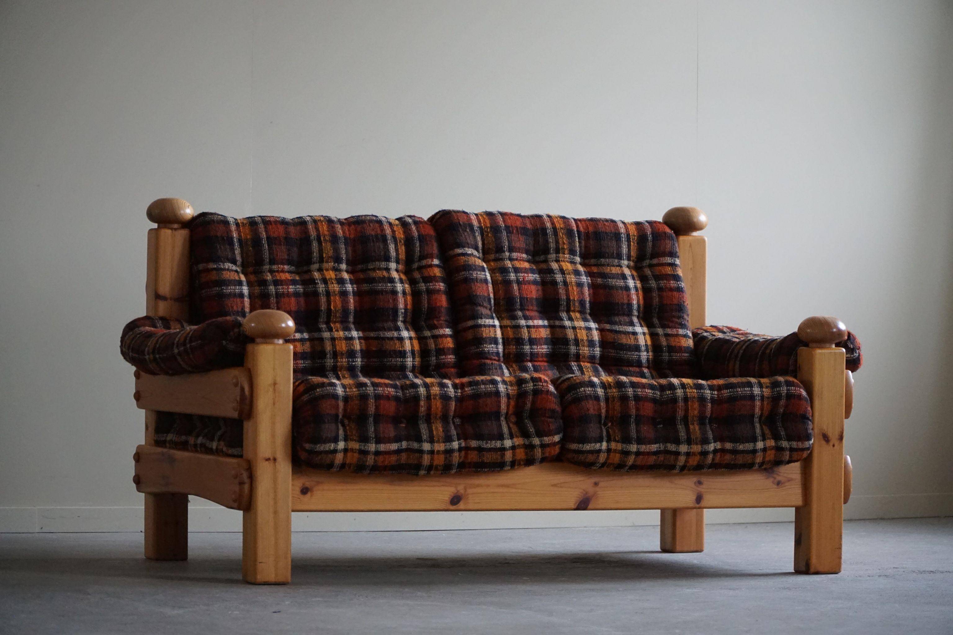 Brutalist two-seater sofa in solid pine, Swedish modernism, 1970s.