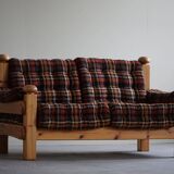 Brutalist two-seater sofa in solid pine, Swedish modernism, 1970s.