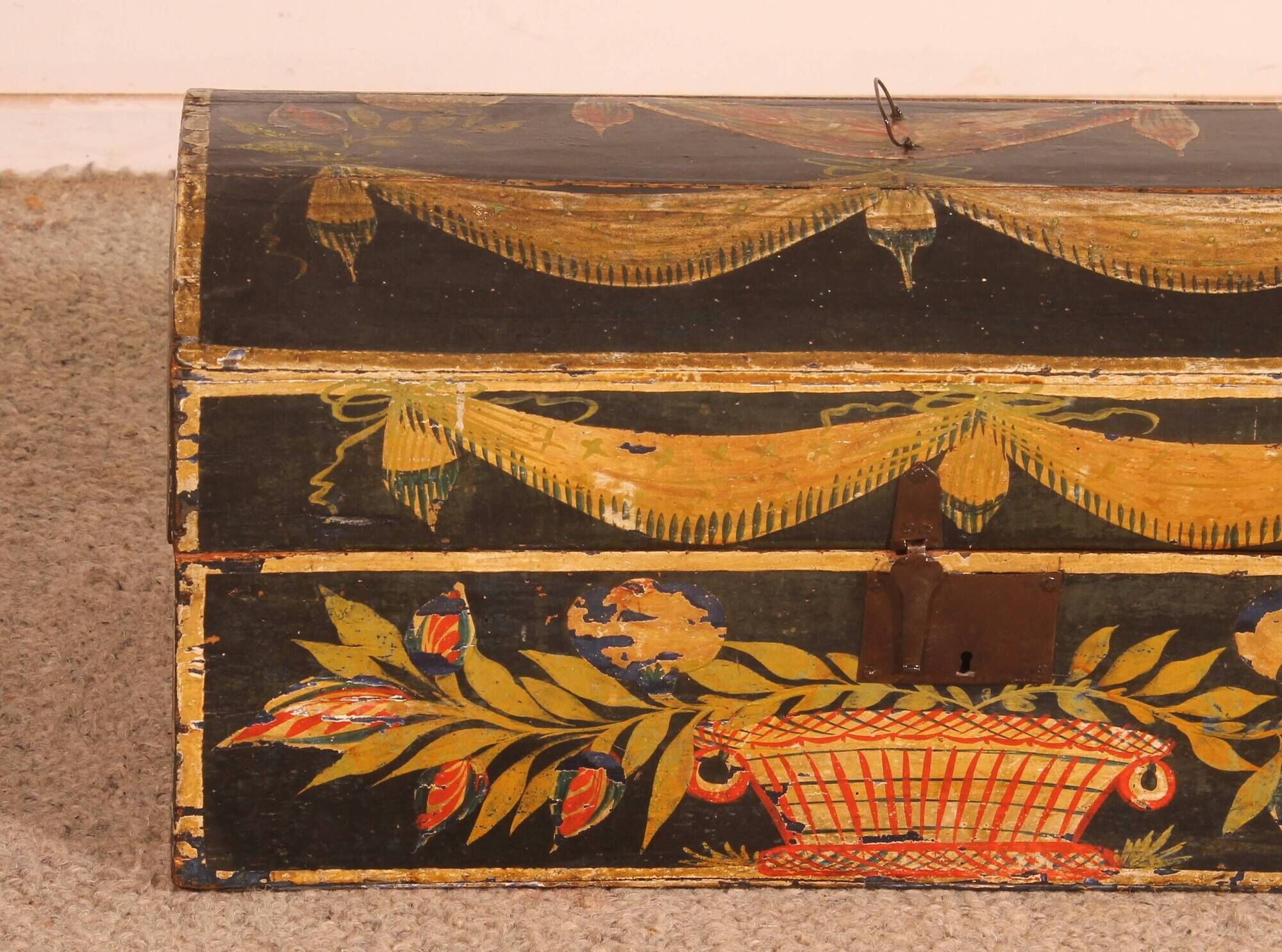 Norman wedding chest in painted wood - 19th century