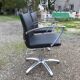 Paire de fauteuils de coiffeur vintage