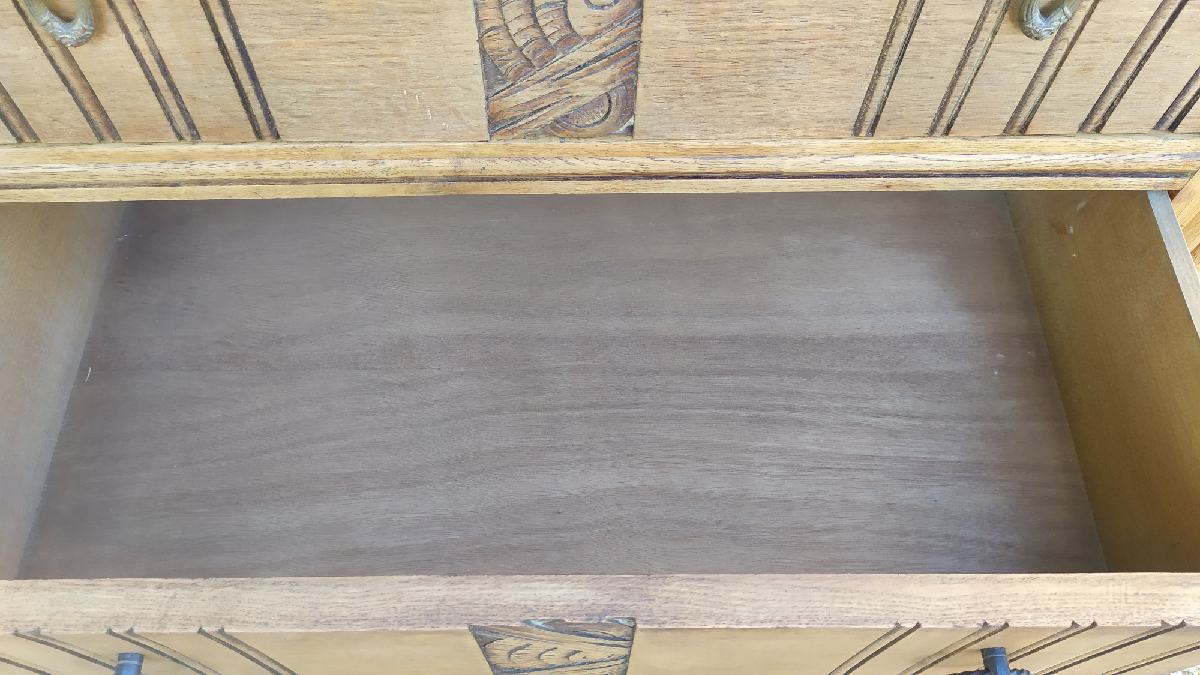 Antique chest of drawers