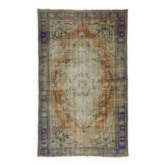Tapis turc vintage tissé à la main