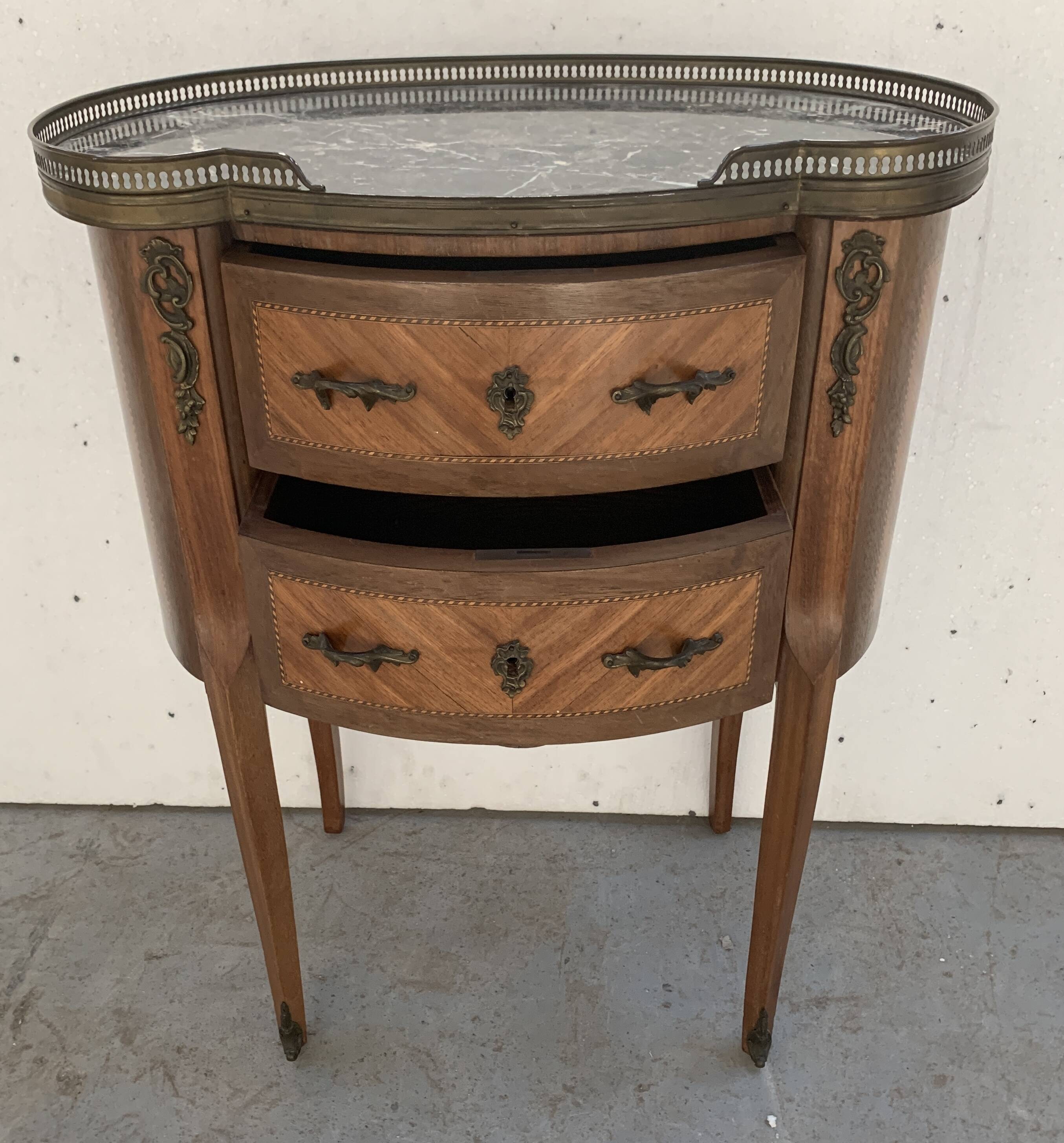 Louis XV style kidney chest of drawers Marble top with brass gallery 20th century