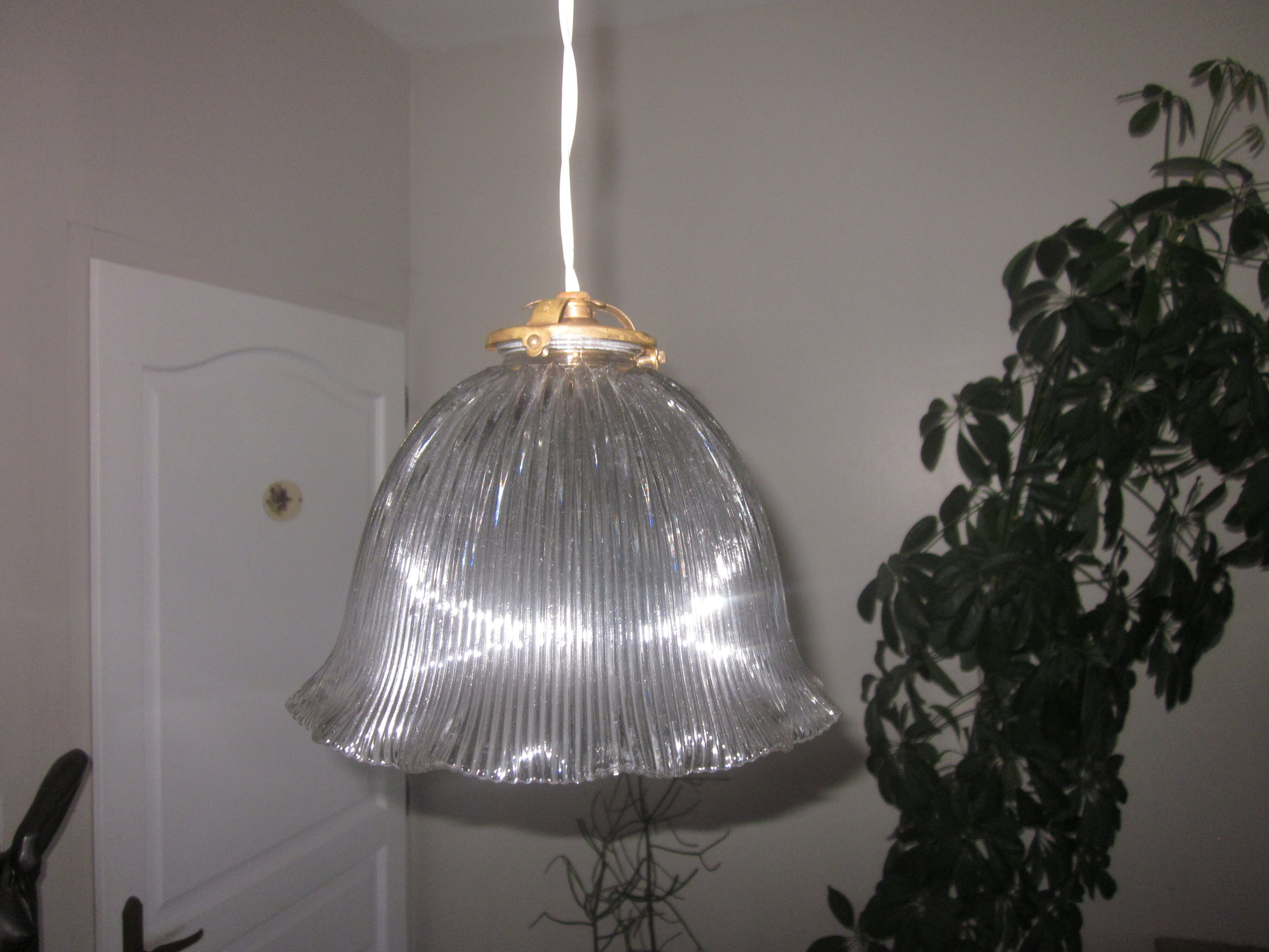 Holophane suspension