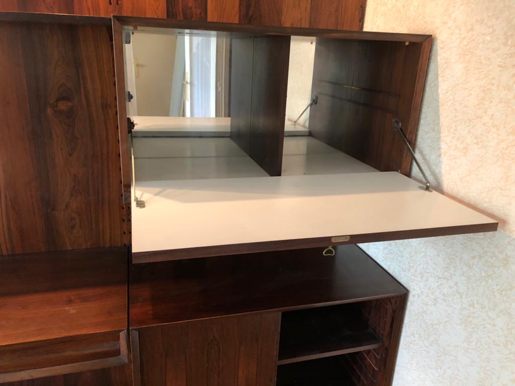 "Royal" wall system by Poul Cadovious