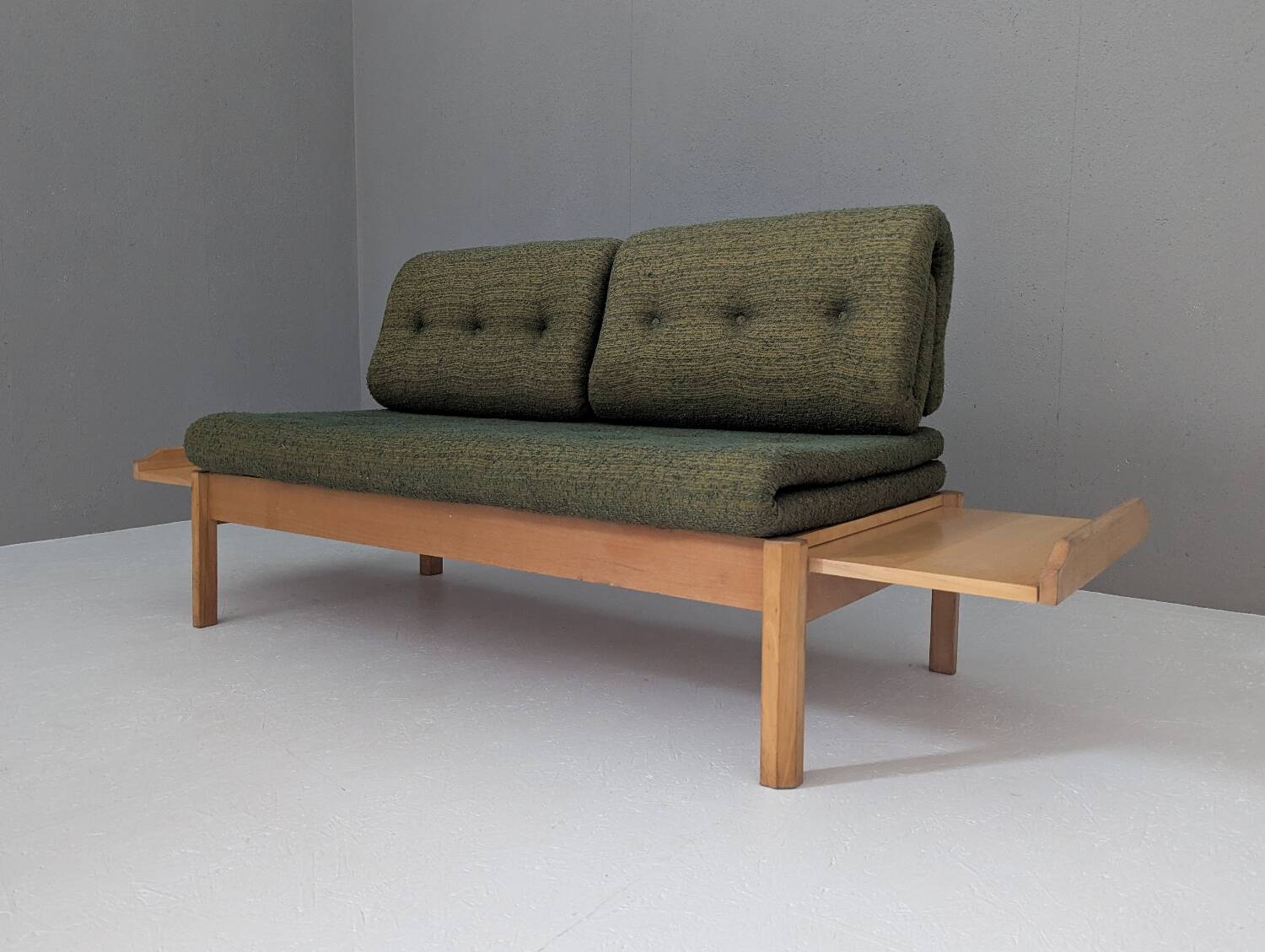 Lit de repos du milieu du siècle avec côtés coulissants, années 1960