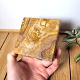 Empty ashtray onyx pockets