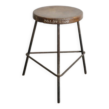 Tabouret bas en teck et fer de pierre jeanneret pour chandigarh, années 1950