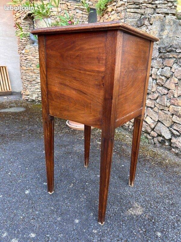 Table de chevet Louis XVI