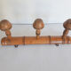 Porte-manteaux d'école en bois, 3 têtes, vintage français , années 50