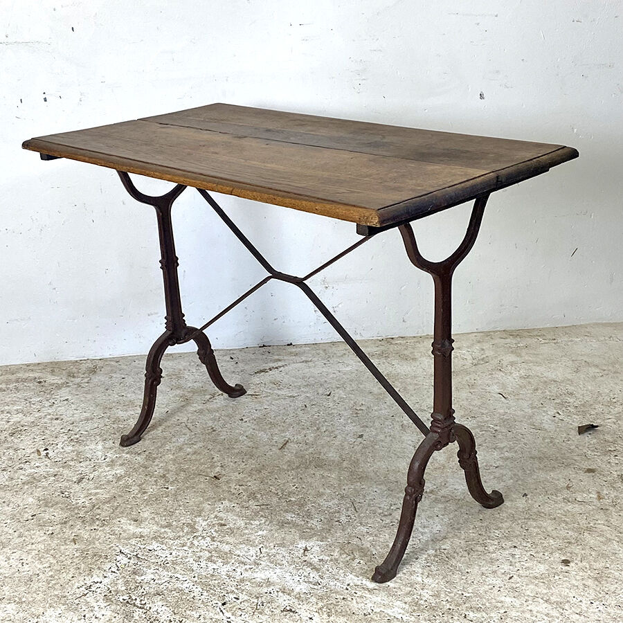 Vintage bistro table 50's