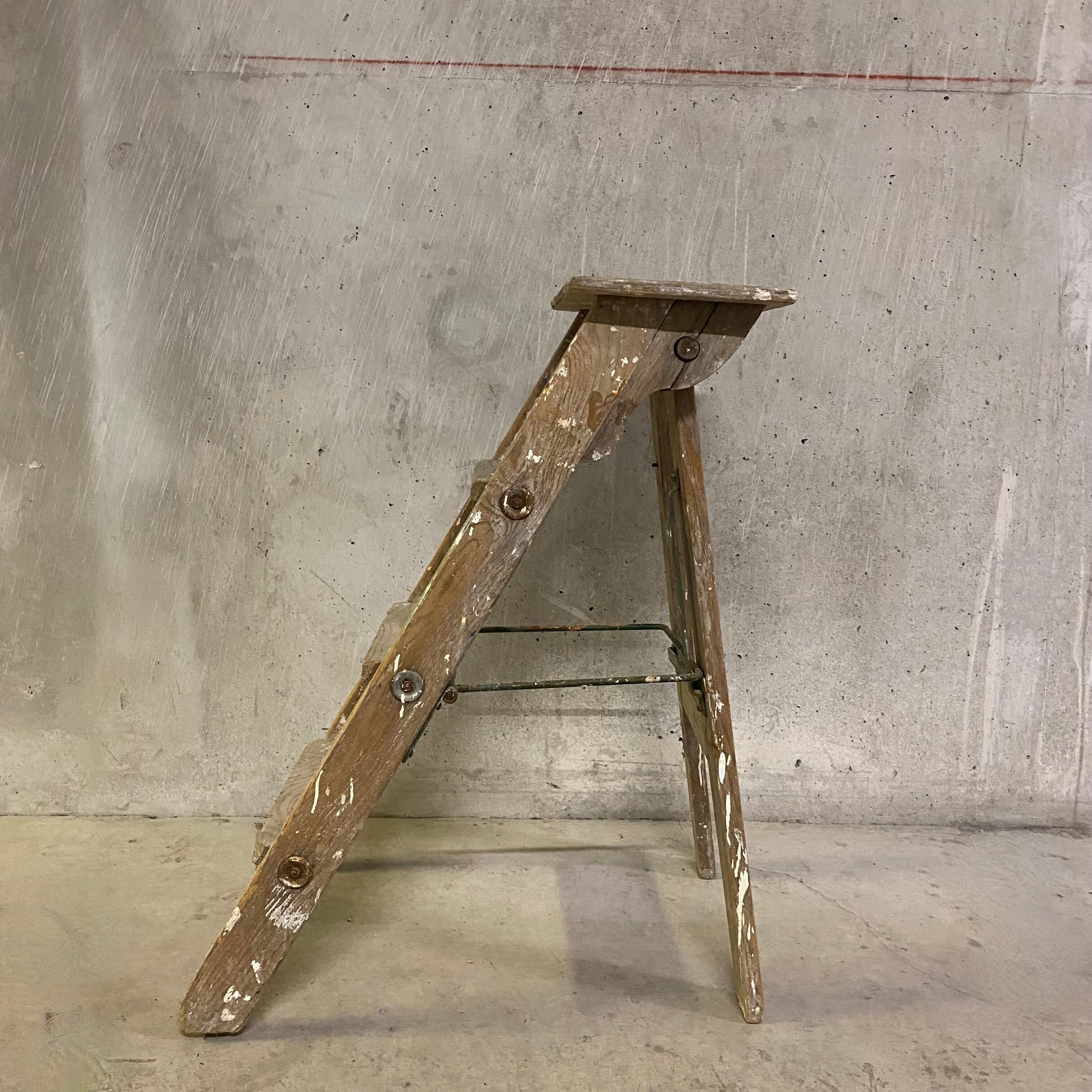 Painter's stepladder