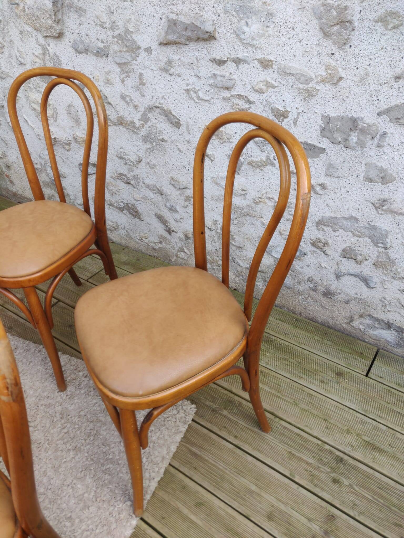 Suite of 6 bistro chairs