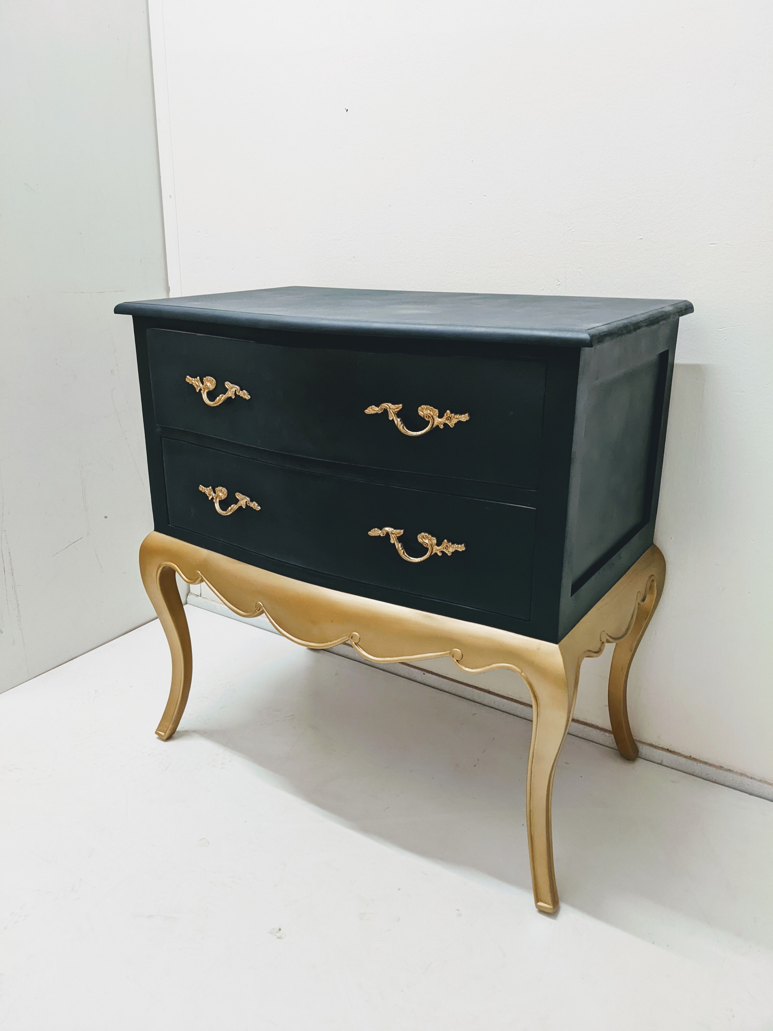 Commode vintage en bois relookée
