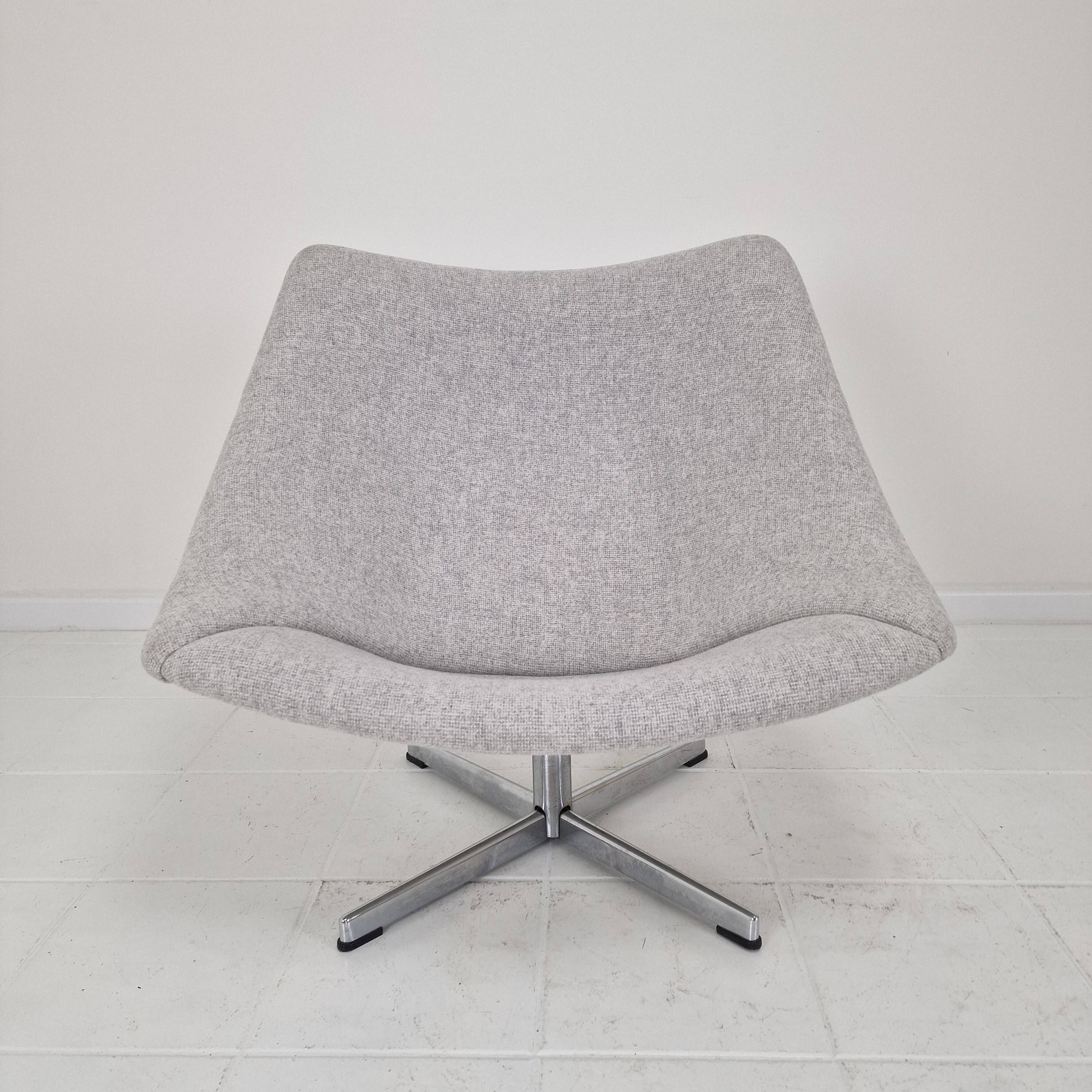 Restored Artifort Oyster Lounge Chair With Cross Base by Pierre Paulin, 60'