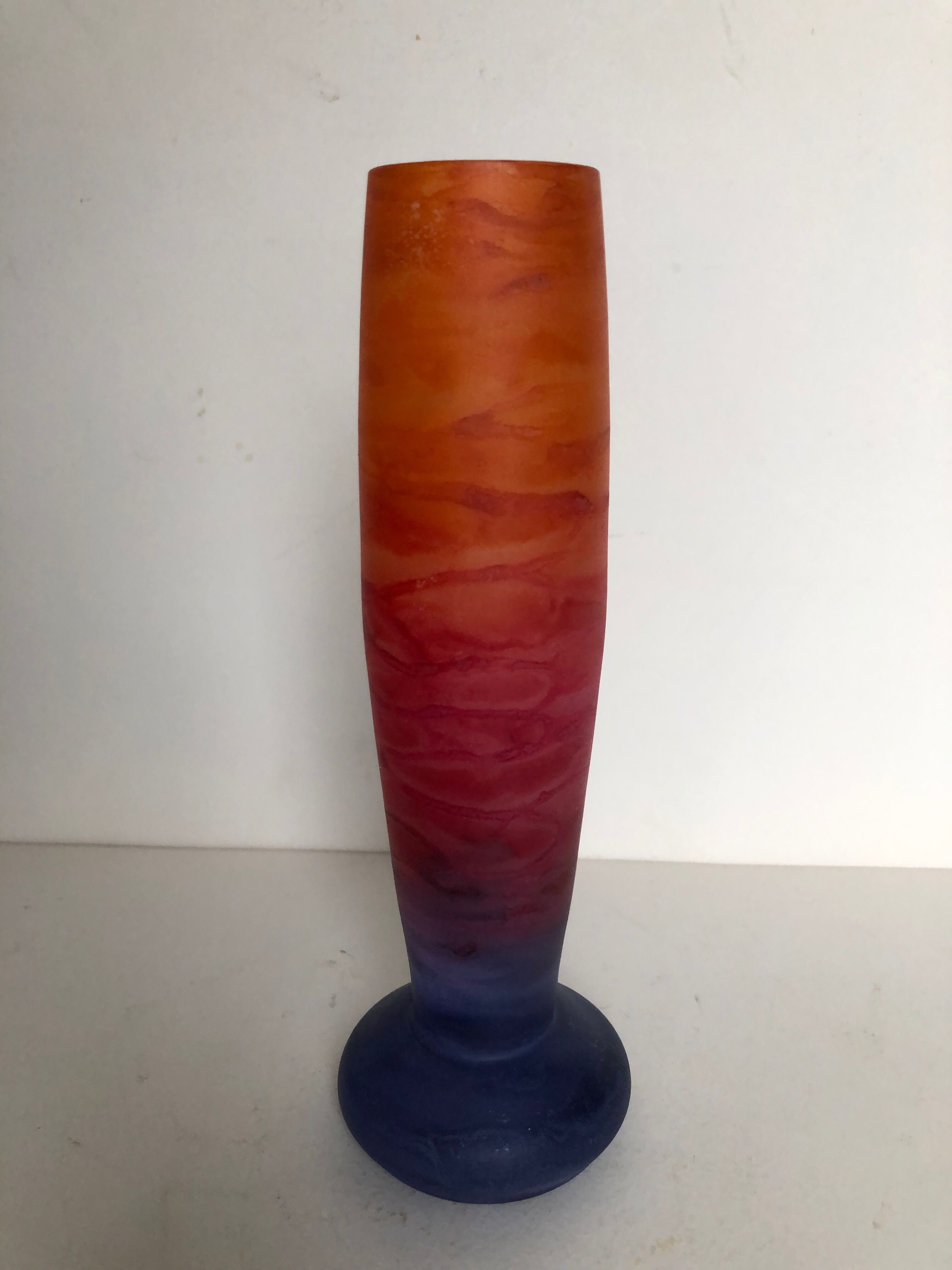 Glass bulb vase