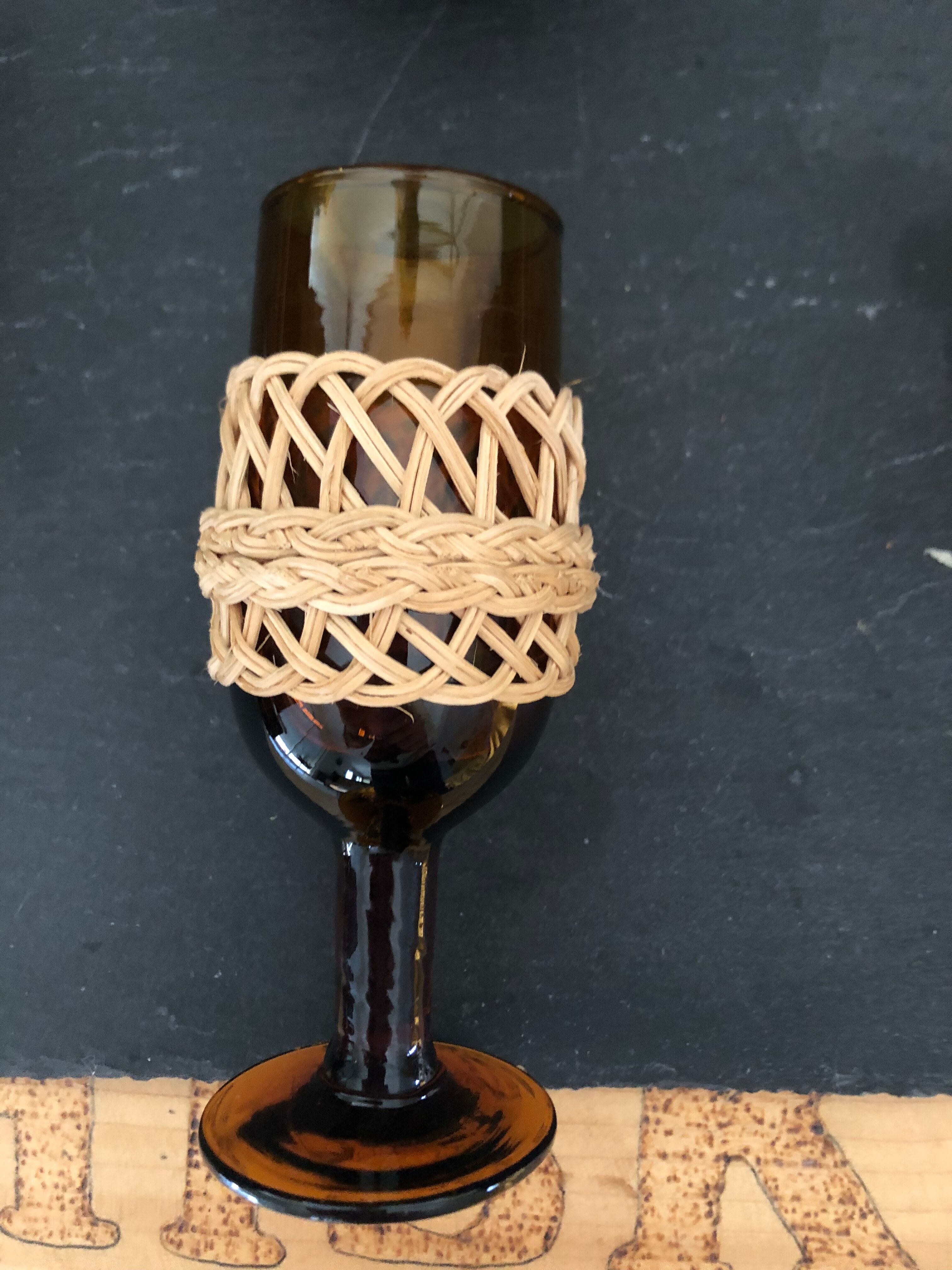 Aperitif service amber glass and vintage rattan