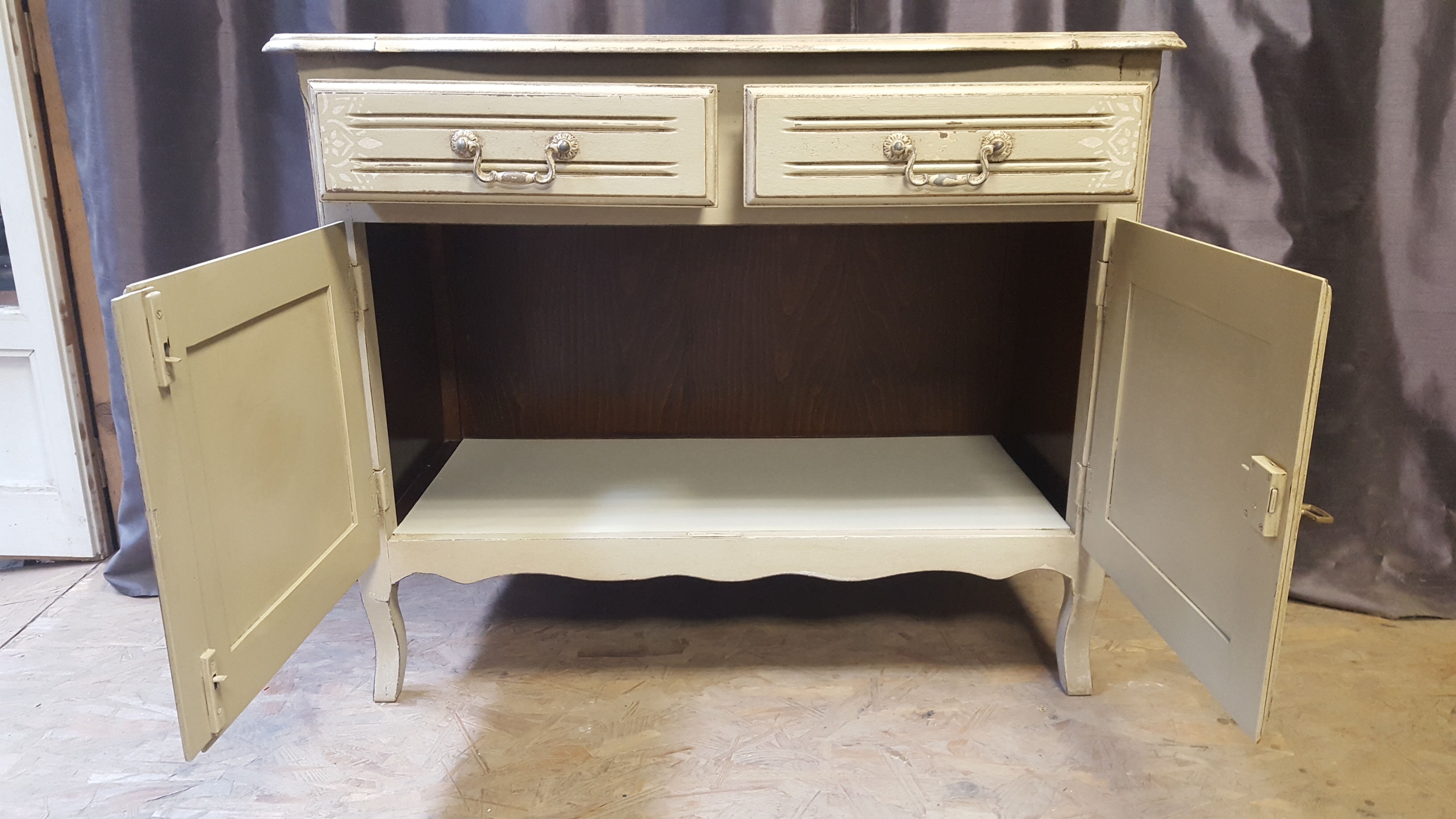 Buffet 2 doors 2 drawers redesigned