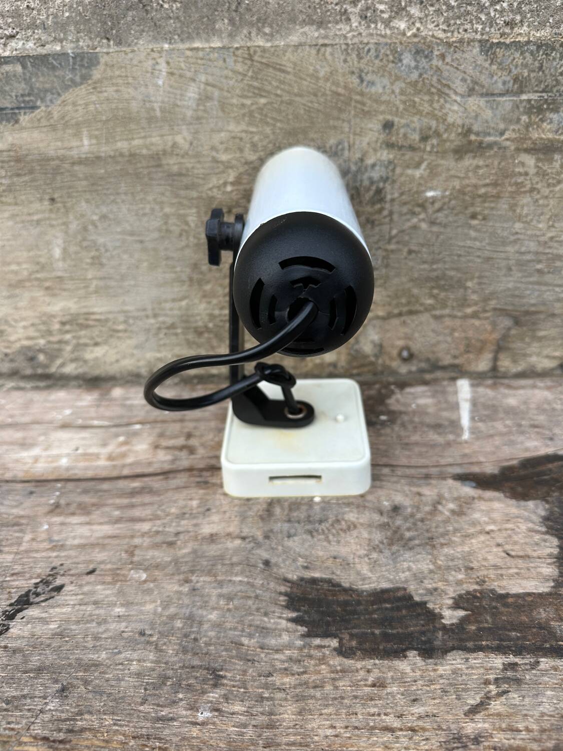 Vintage wall light, old 70s spotlight, Italian "il faretto", white.