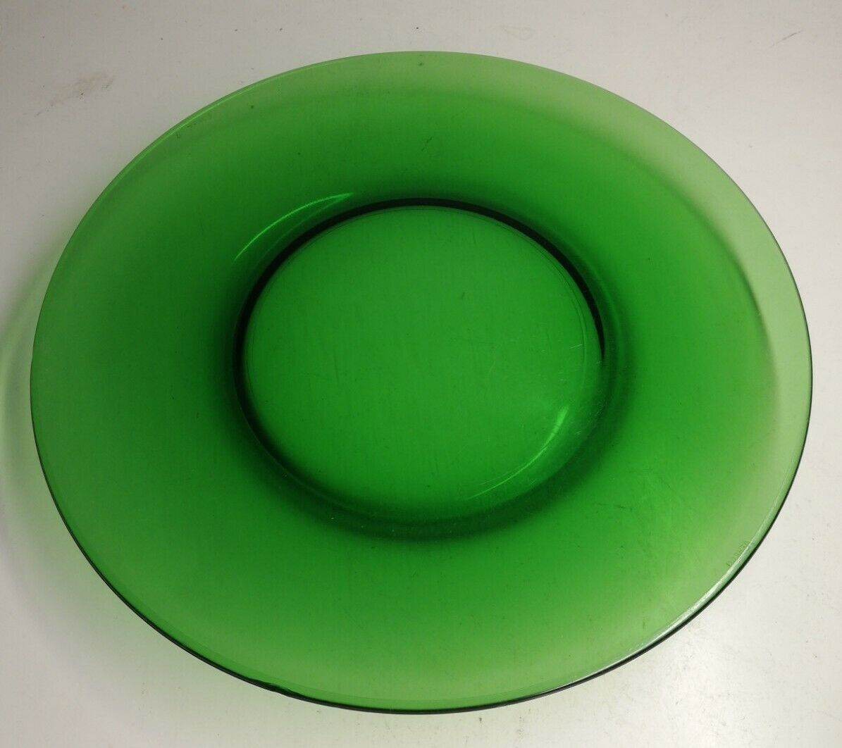 Lot 10 20th century vintage green glass plates