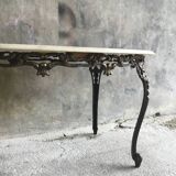 Neoclassical oval marble and bronze coffee table