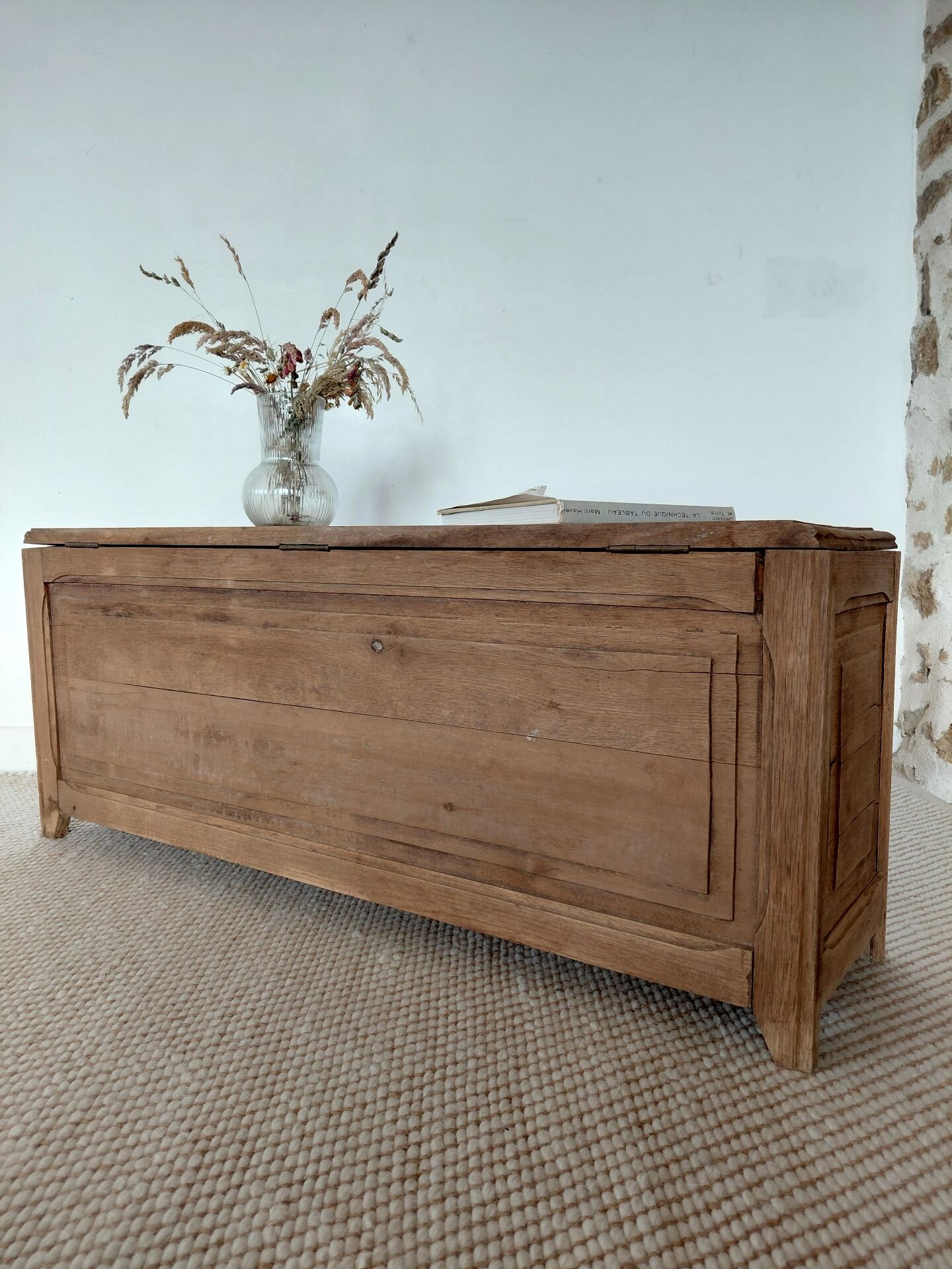 Large antique wedding chest in raw oak from the 19th century (shallow depth)