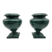 Pair of Medici vases from the 19th century in cast iron.