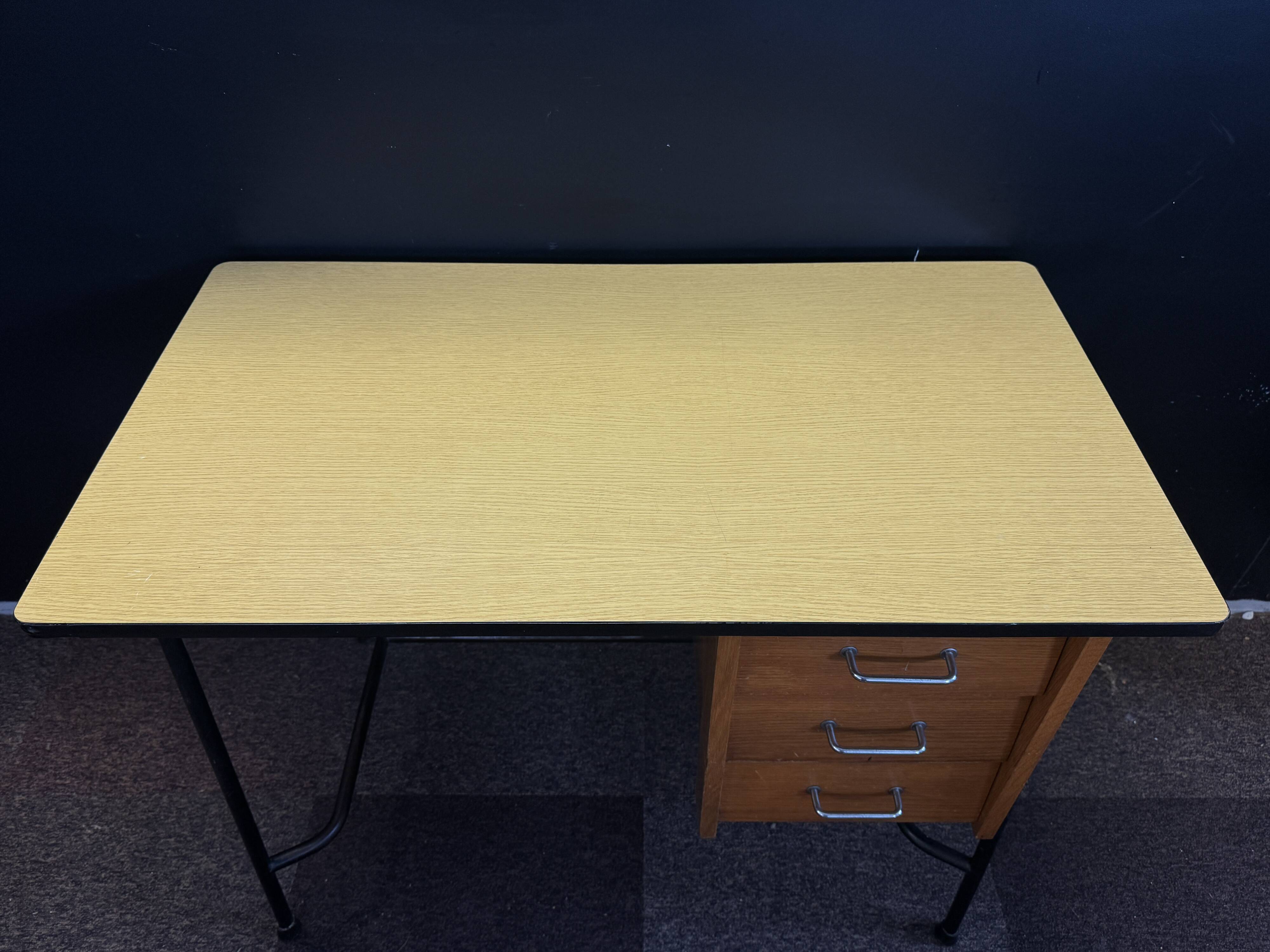 Industrial desk with 3 drawers