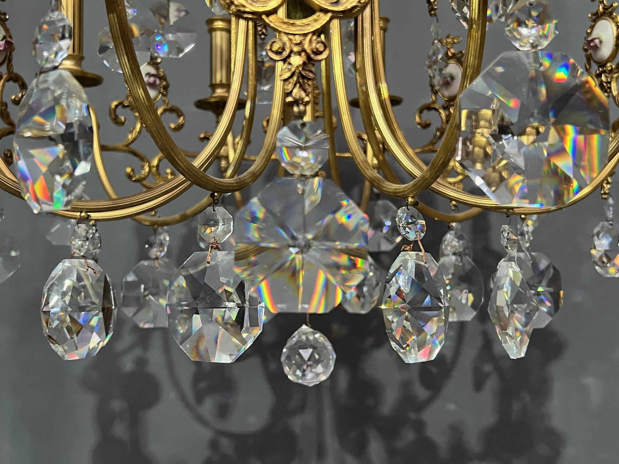 Chandelier with ceramic medallions and Swarovski crystals with 15 light points