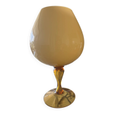 Vase sur pied Empoli en verre opalin ambré, Italie