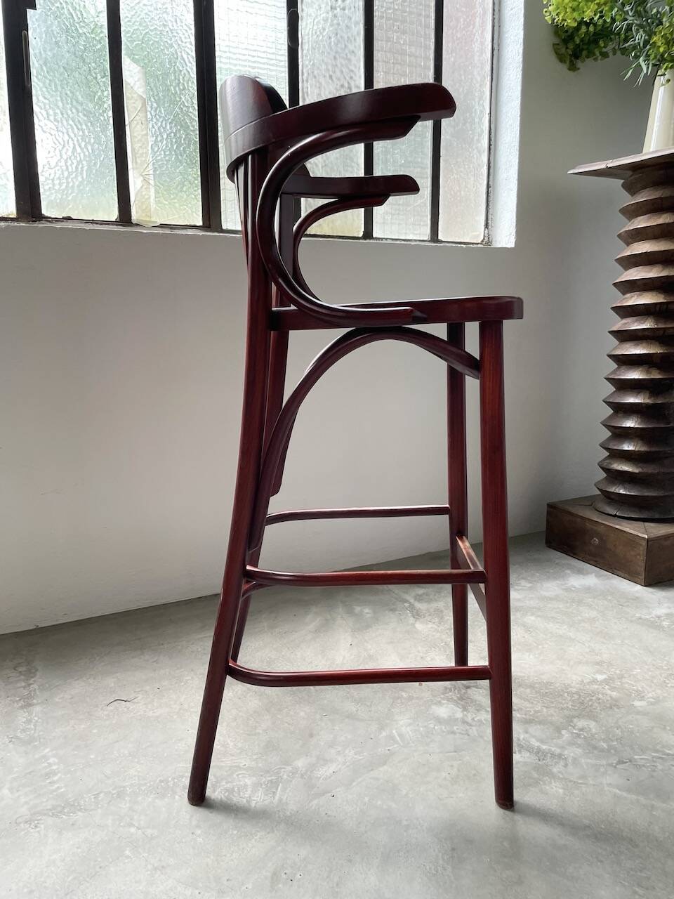 Set of 8 high bistro stools