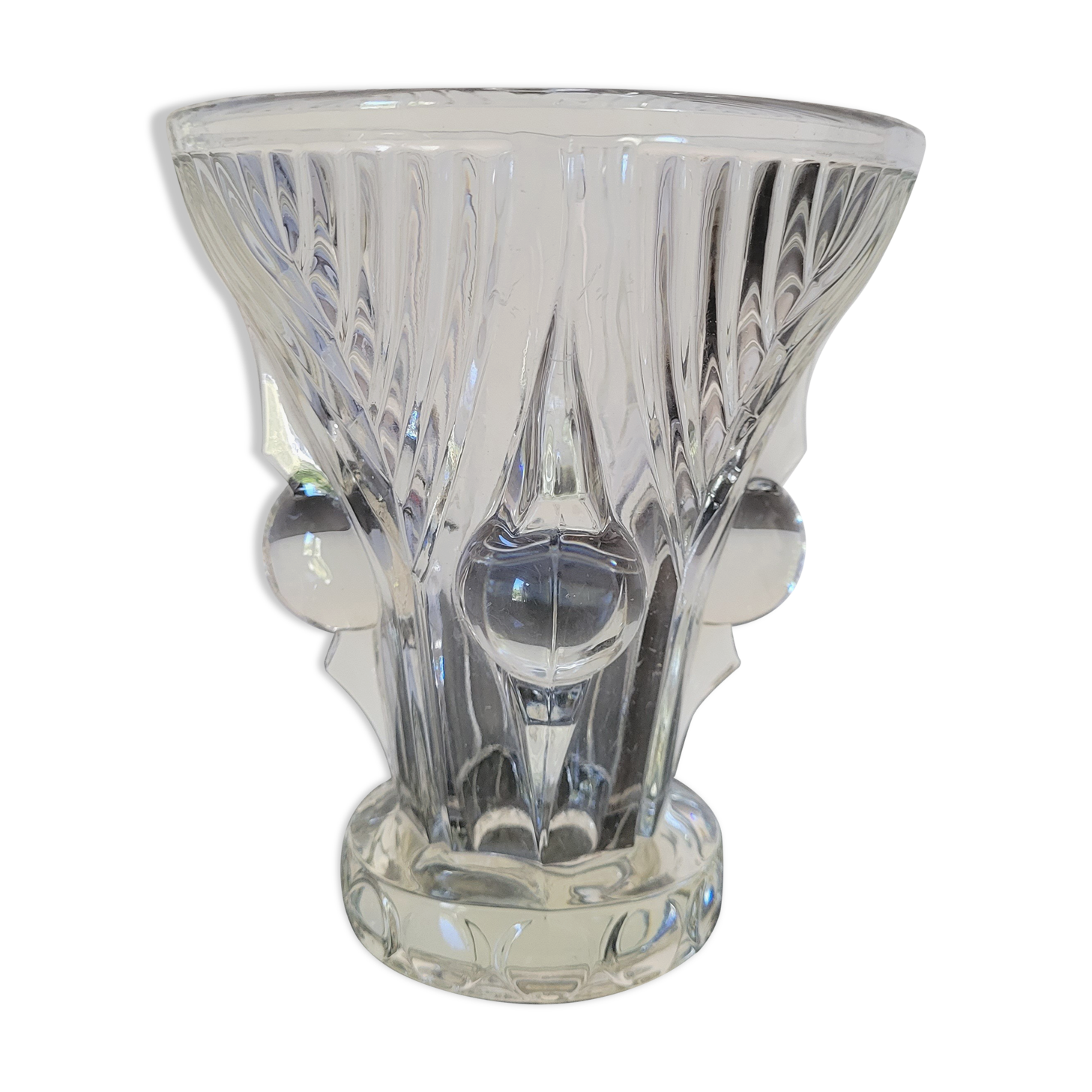 Art Deco vase in molded glass
