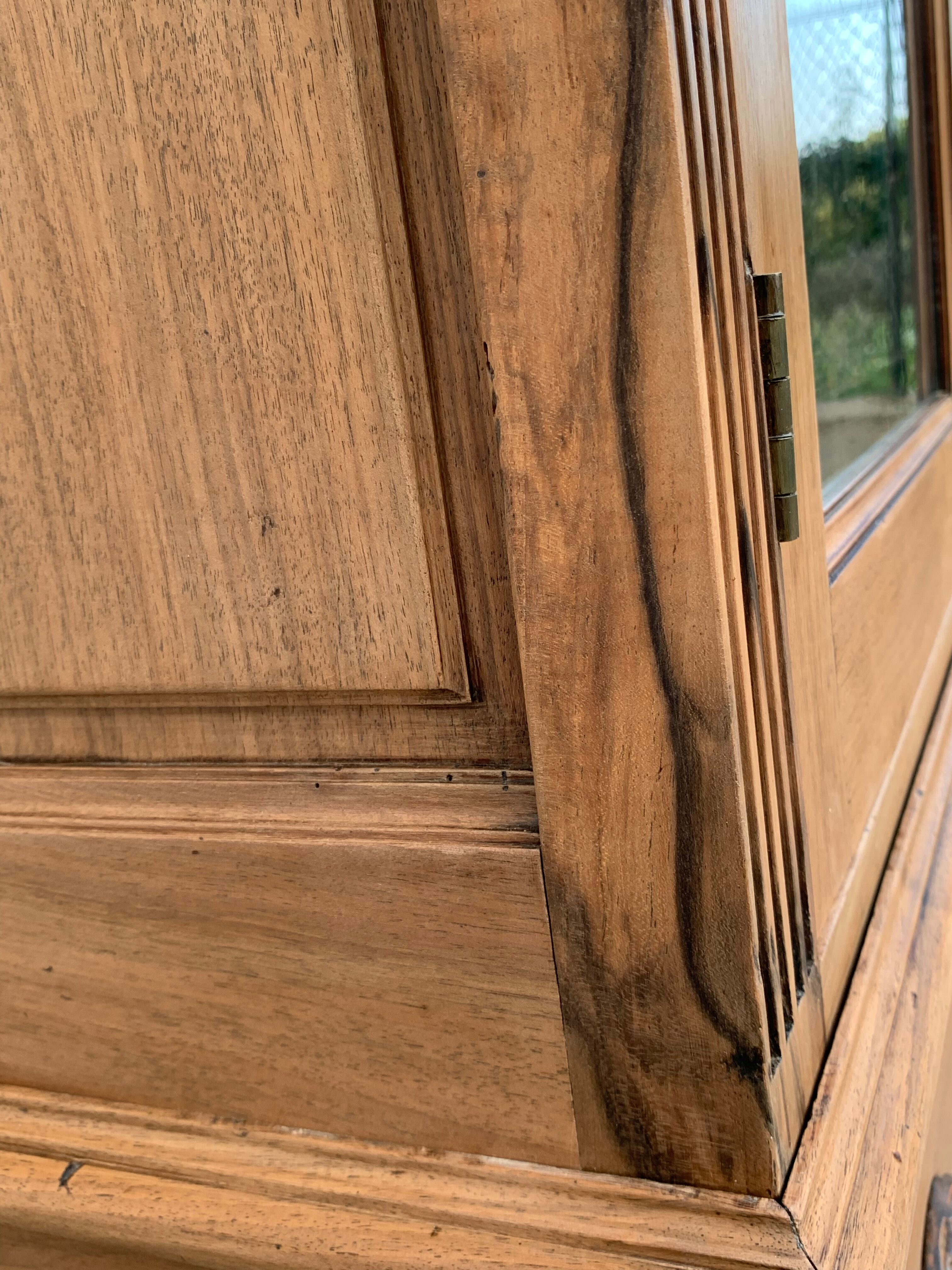 Armoire bonnetière parisienne vitrée 1920