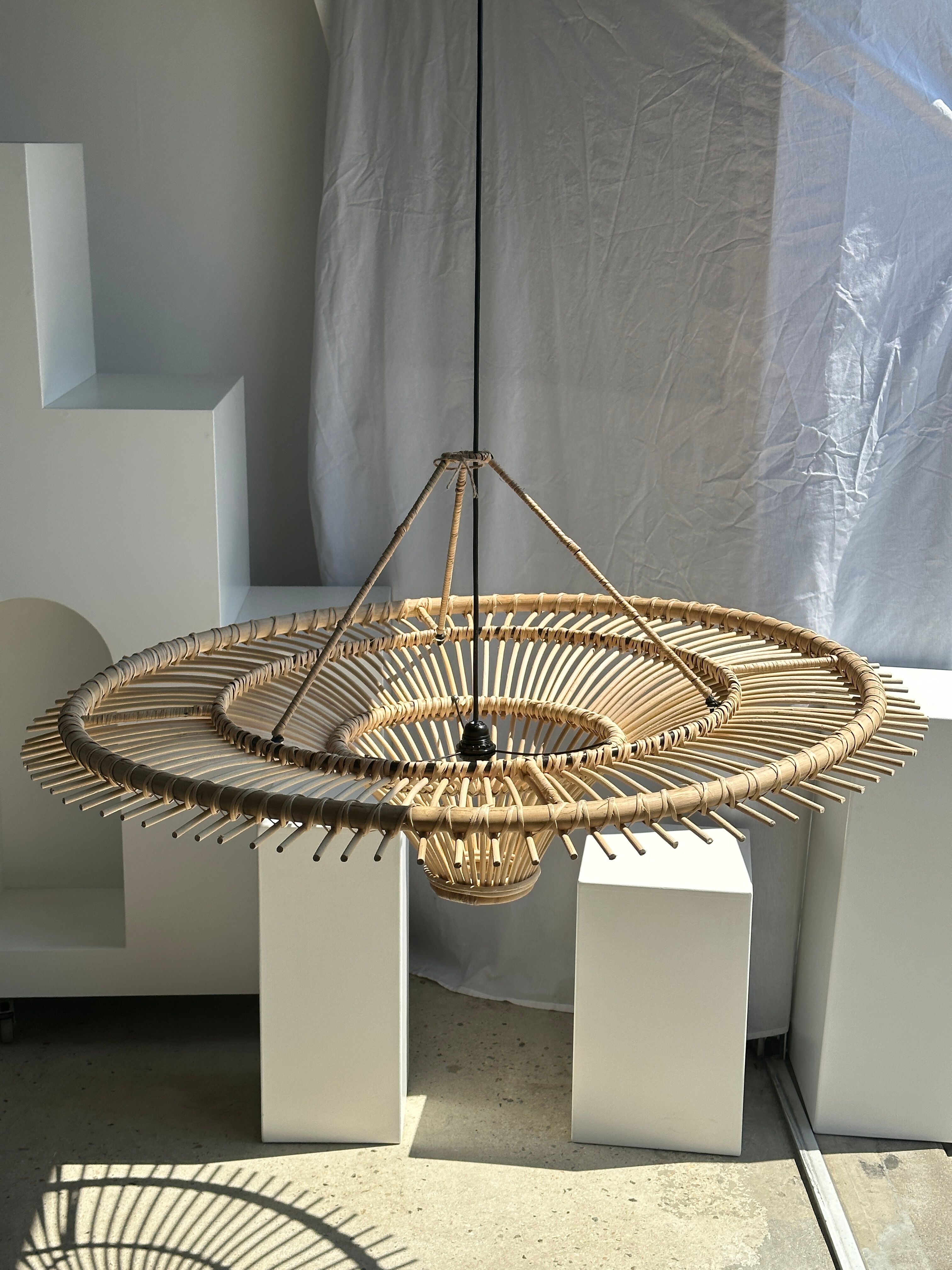 Suspension rattan saucer iron frame D:120 H:60
