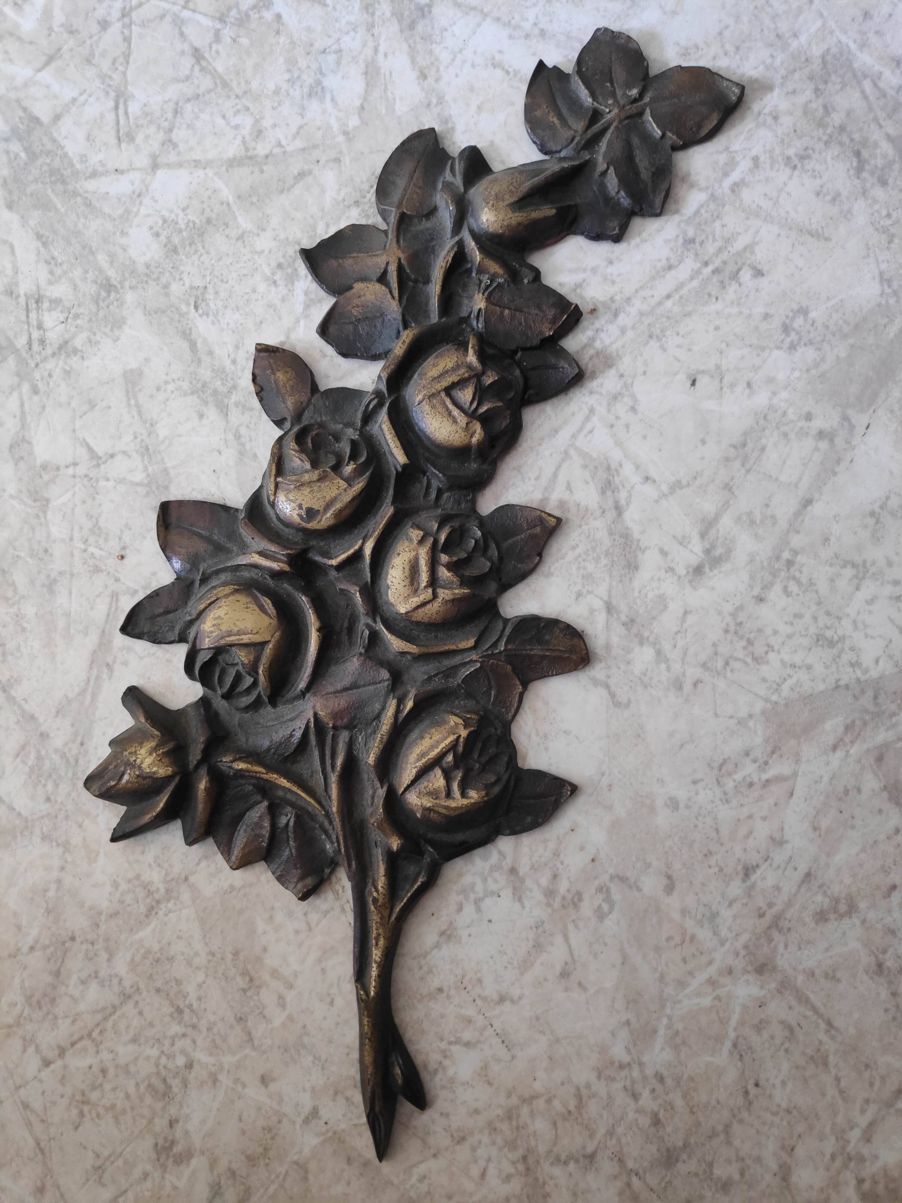 Ornamental plaque pediment (D-0016)